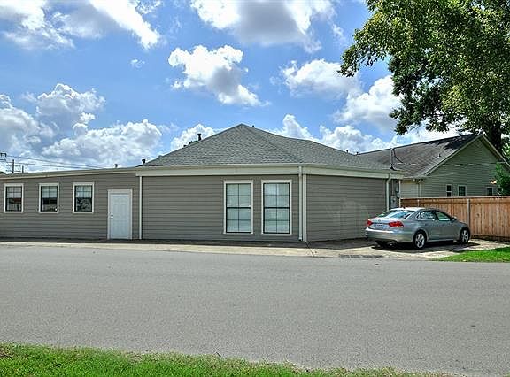 4th image of 500 Rosewood Dr