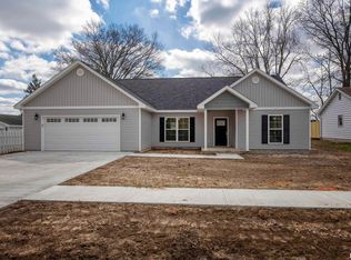 405 E Reeves St, Marion, IL 62959