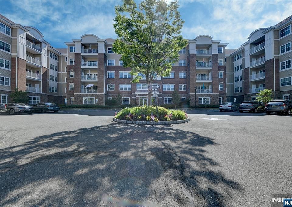 1st image of 1113 Warren Way #113