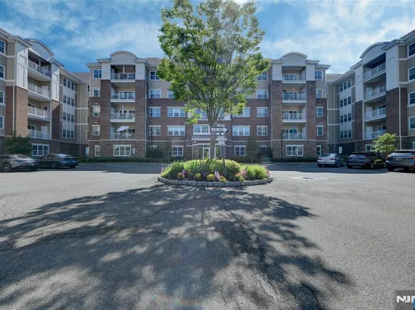 1113 Warren Way #113, Wanaque, NJ 07465