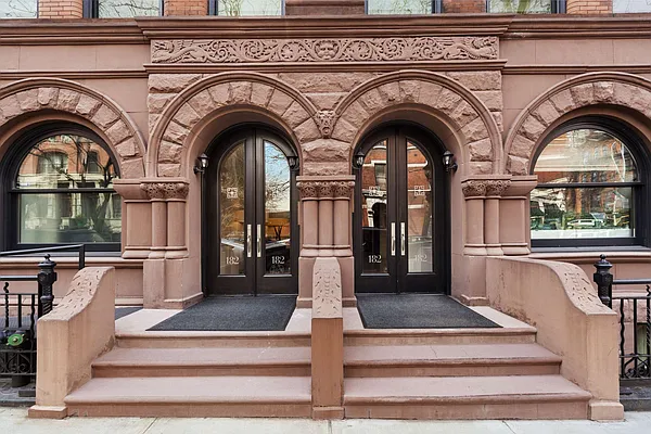 Sold by Compass | media 27