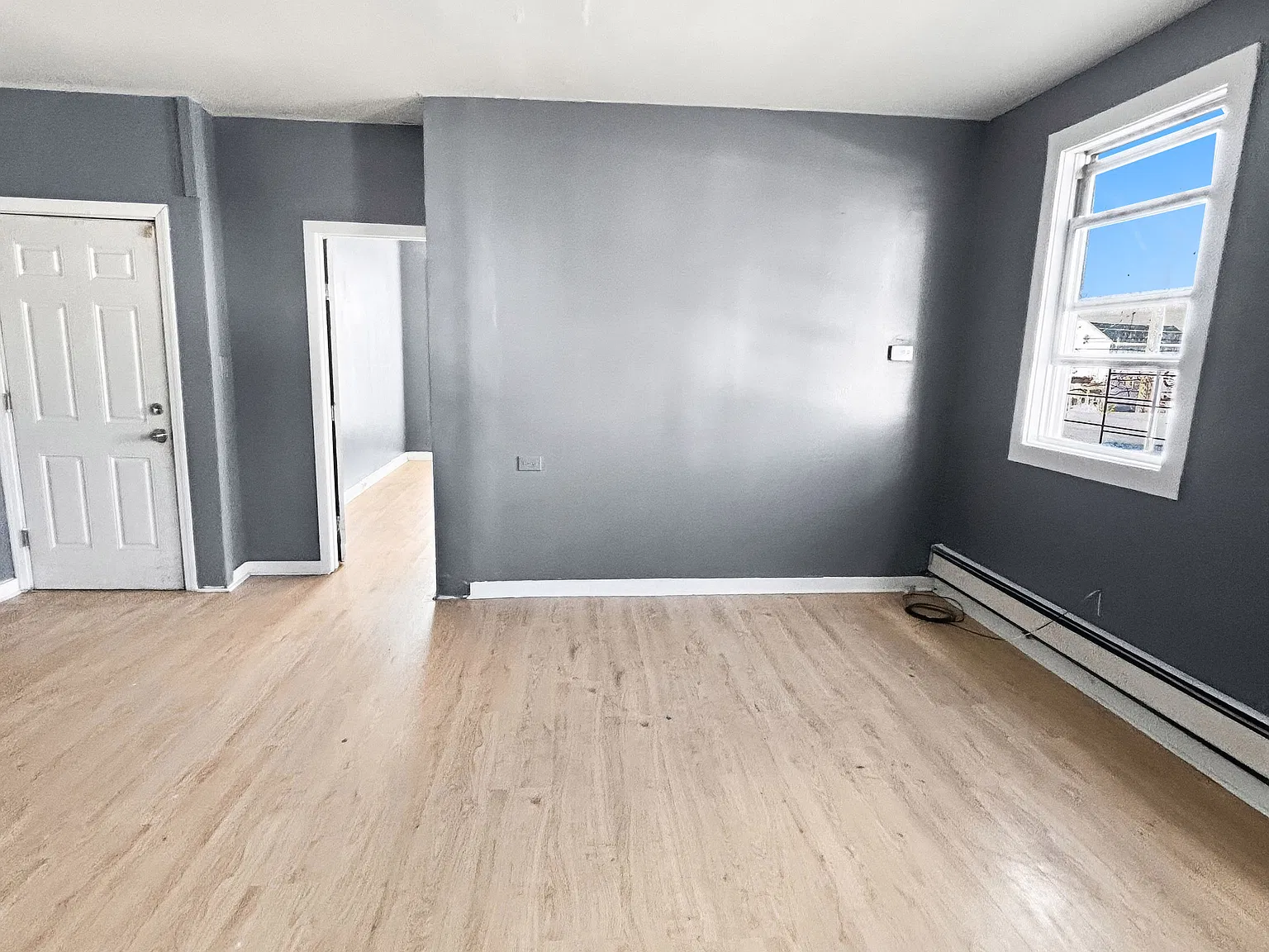 2 bed, 1300 sqft, $1,800 — Photo 4
