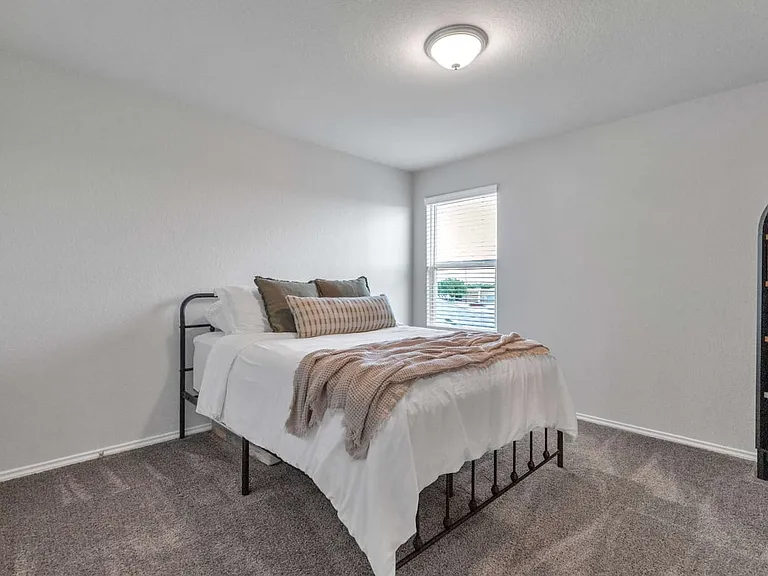 610 Pleasanton Way — Photo 23
