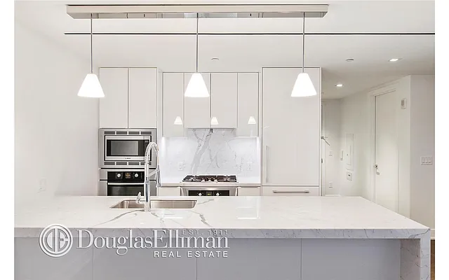Rented by Douglas Elliman | media 37