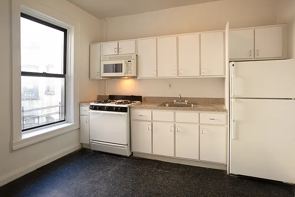 Rented by MNS | media 4