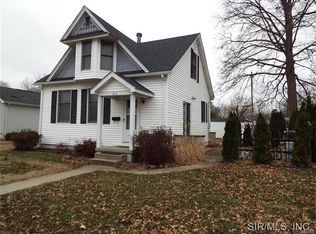 212 E 2nd St, Trenton, IL
