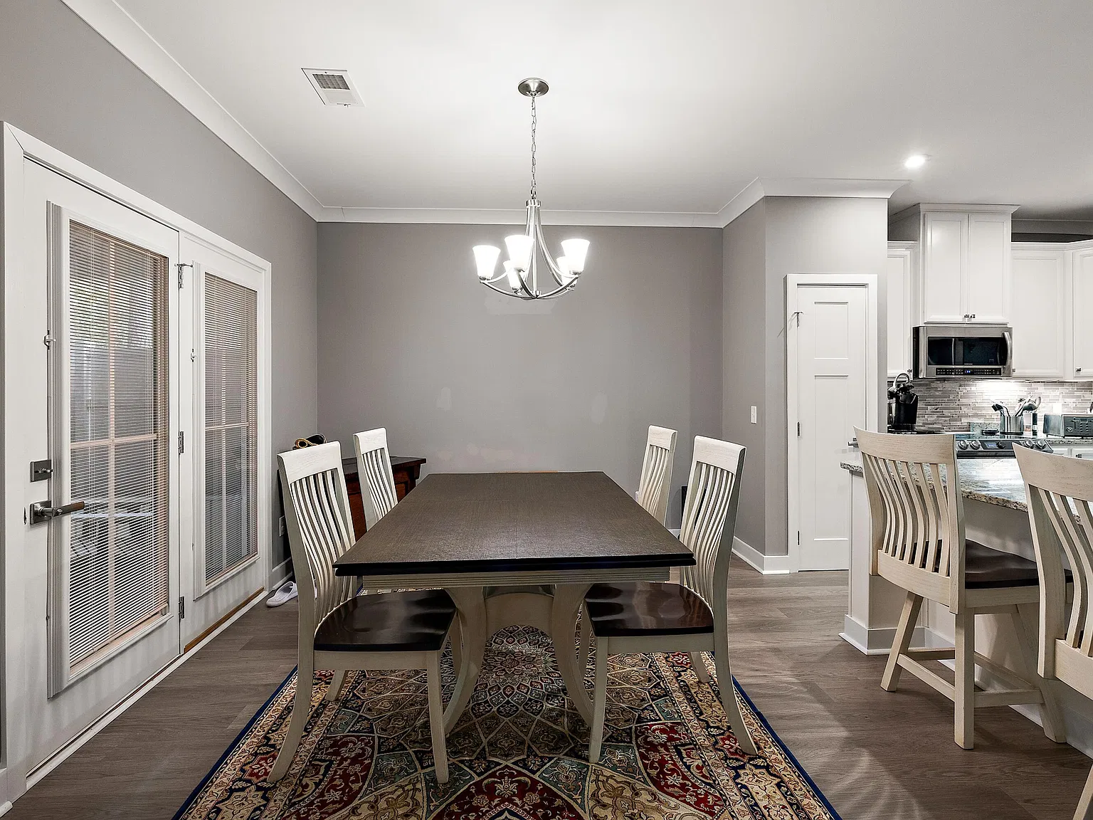3 bed, 2.5 bath, 1888 sqft, $2,295 — Photo 3