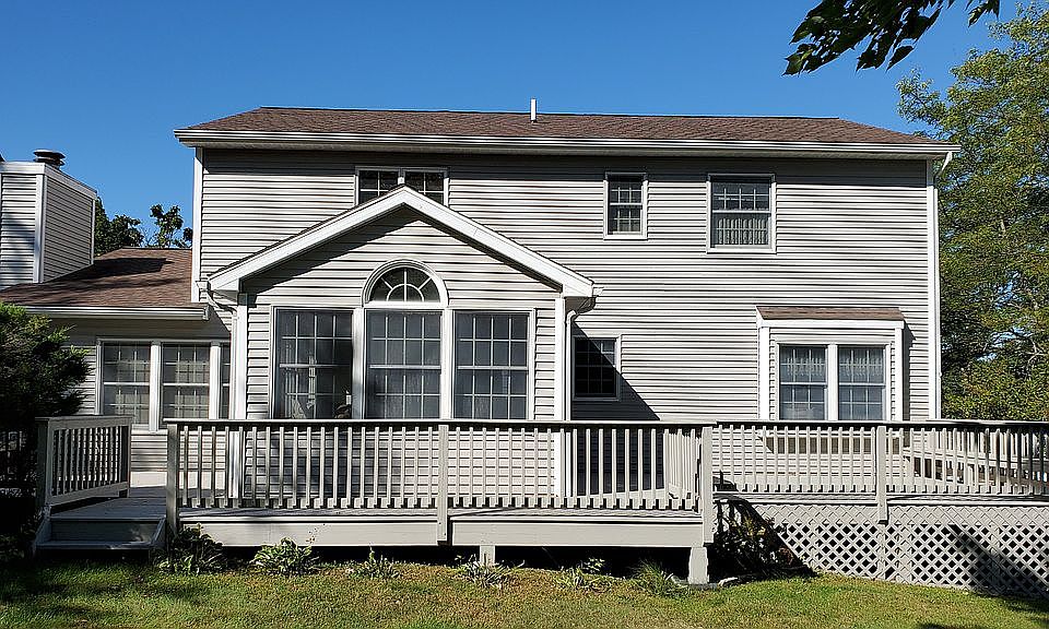 2nd image of 876 Rosewood Ter