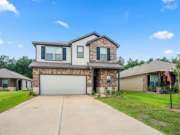 4th image of 210 Bellewood Manor Dr