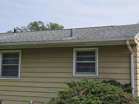 2nd image of 2309 Spring View St