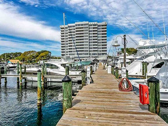 4th image of 320 Harbor Blvd Unit 301