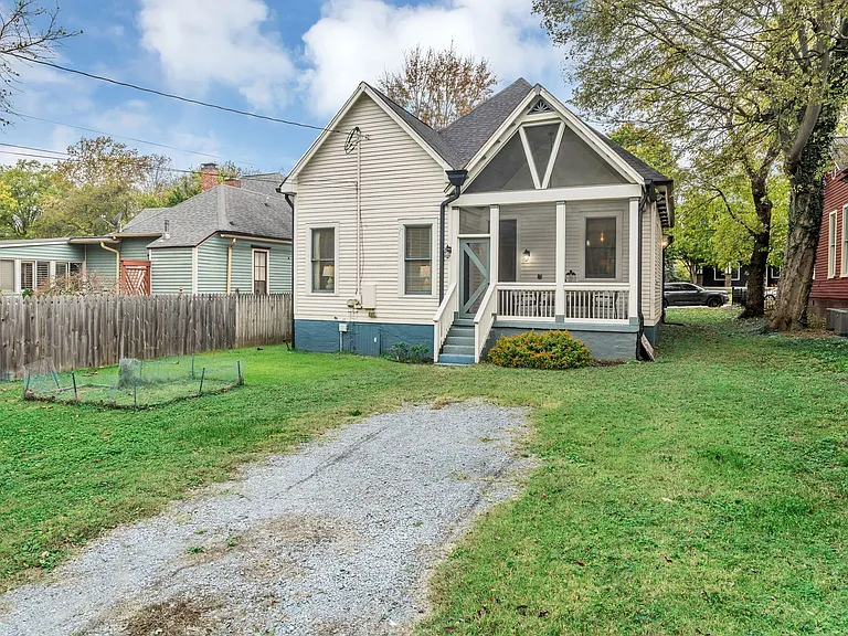 908 Fatherland St — Photo 24