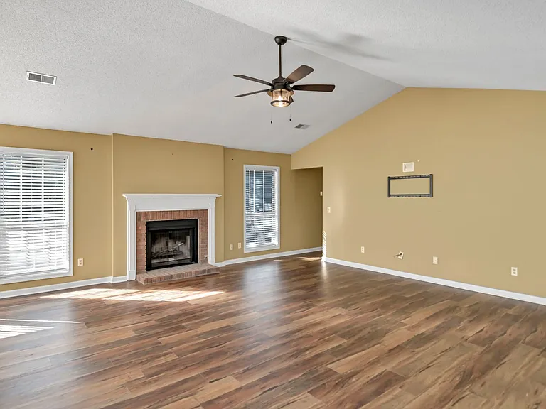 101 Grinders Mill Rd — Photo 6