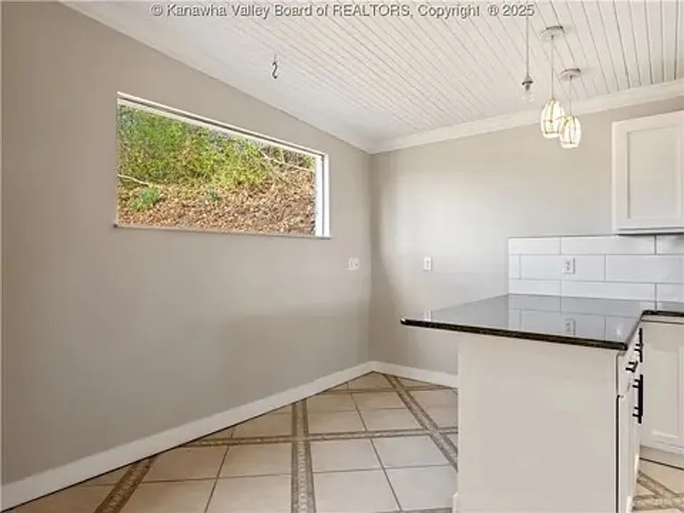 1501 Knob Rd — Photo 10