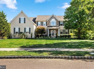 129 Arbor Ridge Dr, Warrington, PA 18976