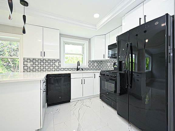 3rd image of 1315 143rd St