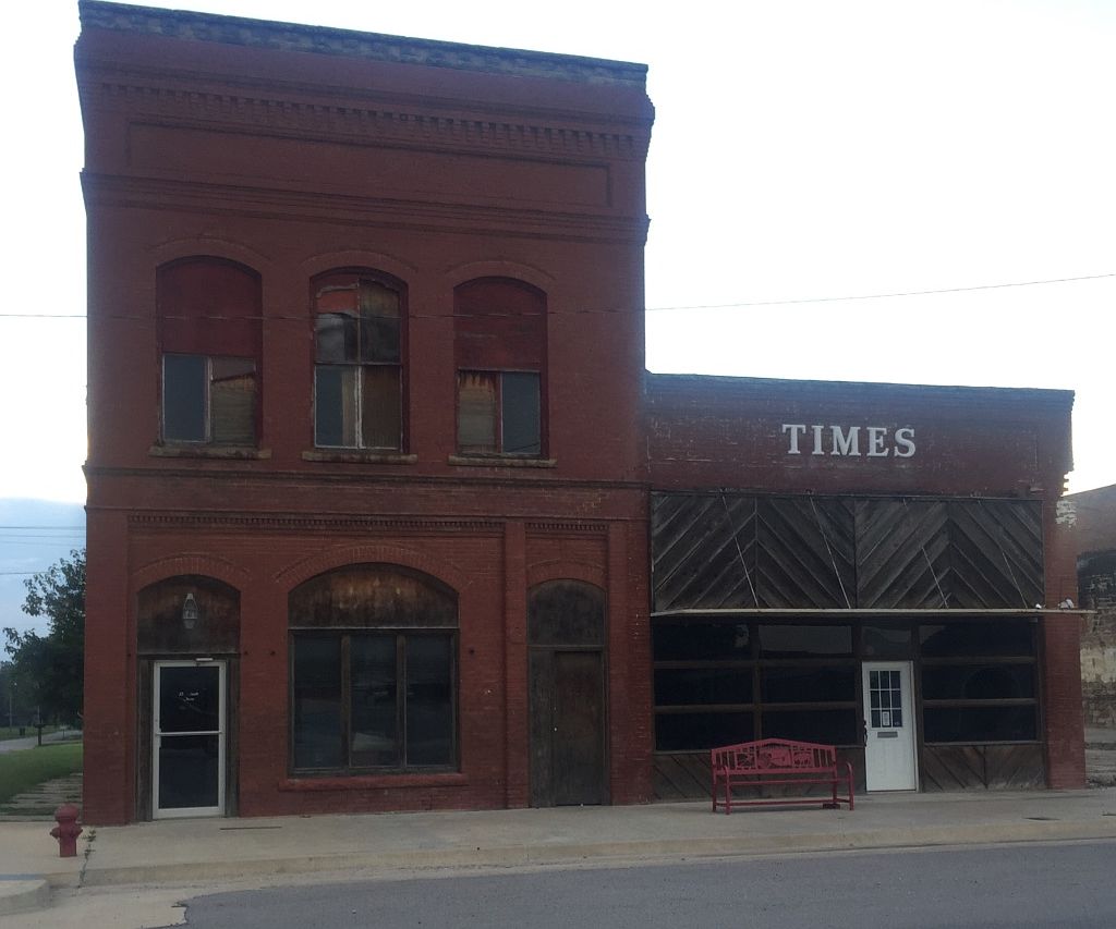 120 S Main St, Wetumka, OK 74883 Zillow