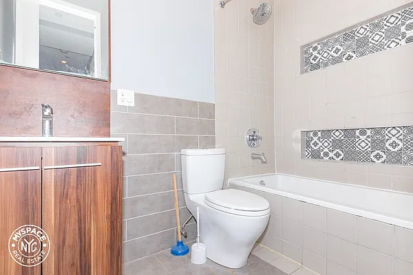 Rented by MySpaceNYC | media 14