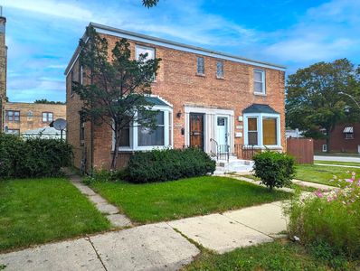 5302 W Foster Ave, Chicago, IL, 60630