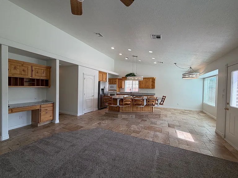 135 N 350 W — Photo 17