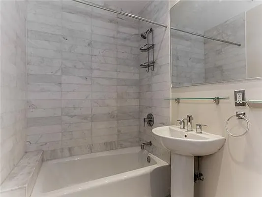 Rented by Warburg | media 5