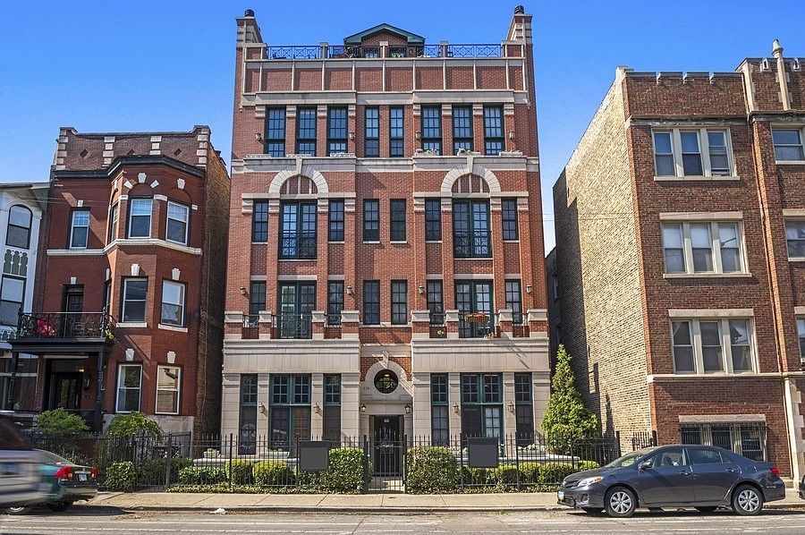 1st image of 836 W Fullerton Ave APT 3E
