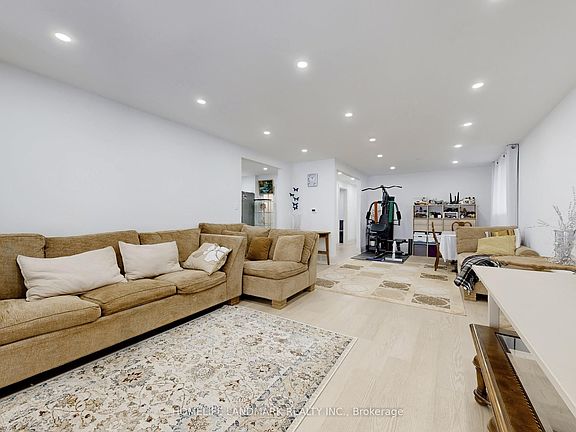 4th image of 50 Bruce Farm Dr