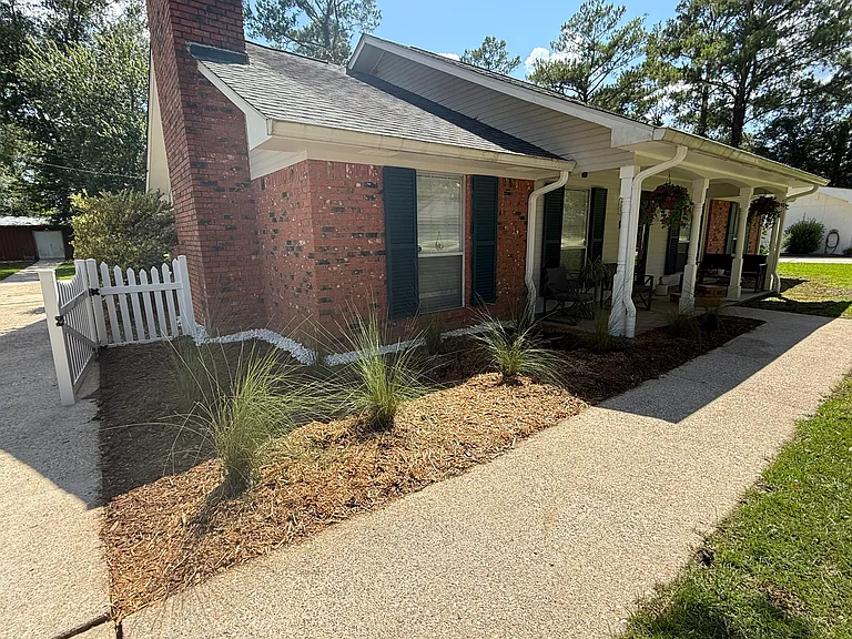 14058 Randall Ave — Photo 2