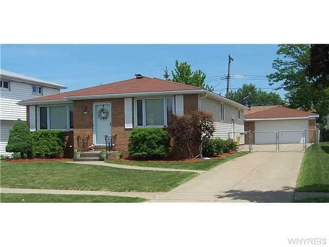 35 Nassau Ln photo 1