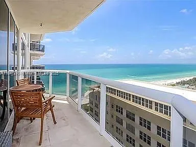 4775 Collins Ave #2105