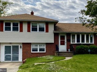 137 Ashbrook Rd, Cherry Hill, NJ 08034