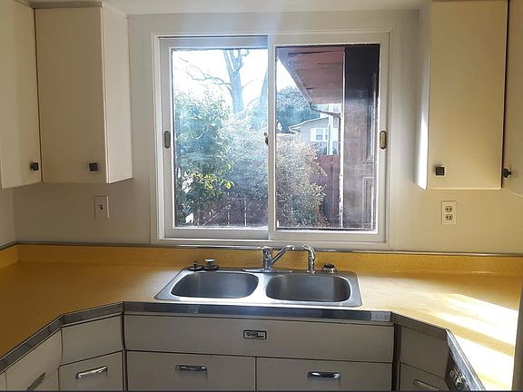 2nd image of 304 E Florida Ave