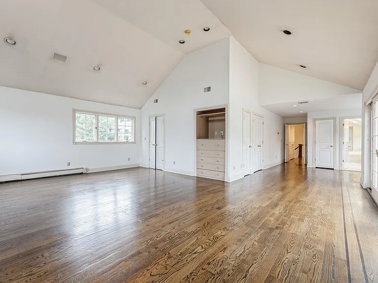 166 Churchill Rd — Photo 27
