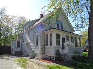 16 Emily St, Springfield, MA 01109