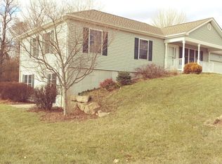 10 Pleasantview Dr, Lehighton, PA 18235