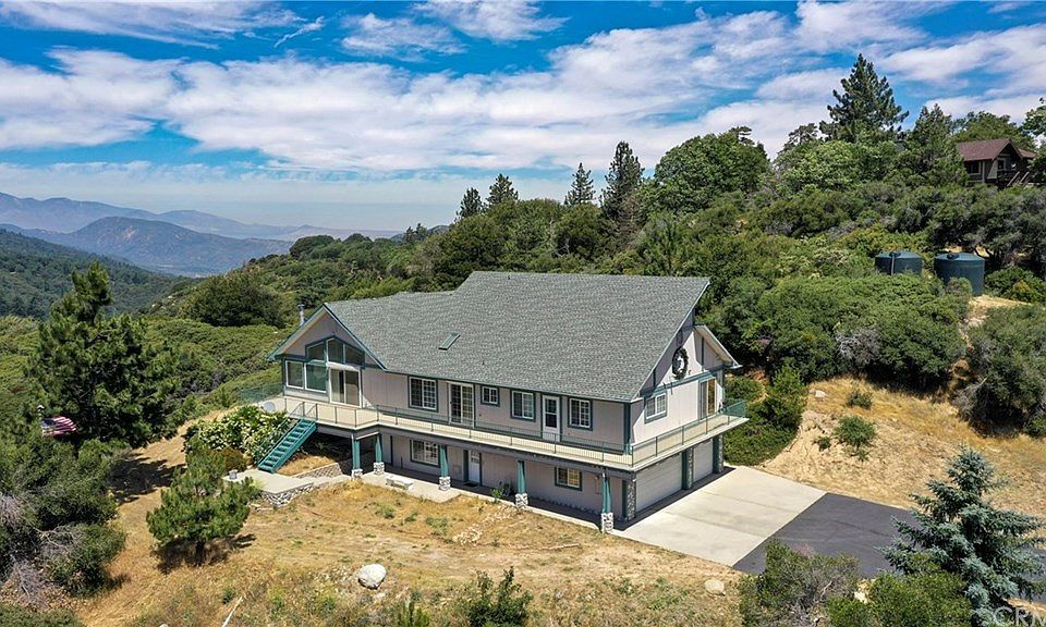 1st image of 462 Canyon Ct