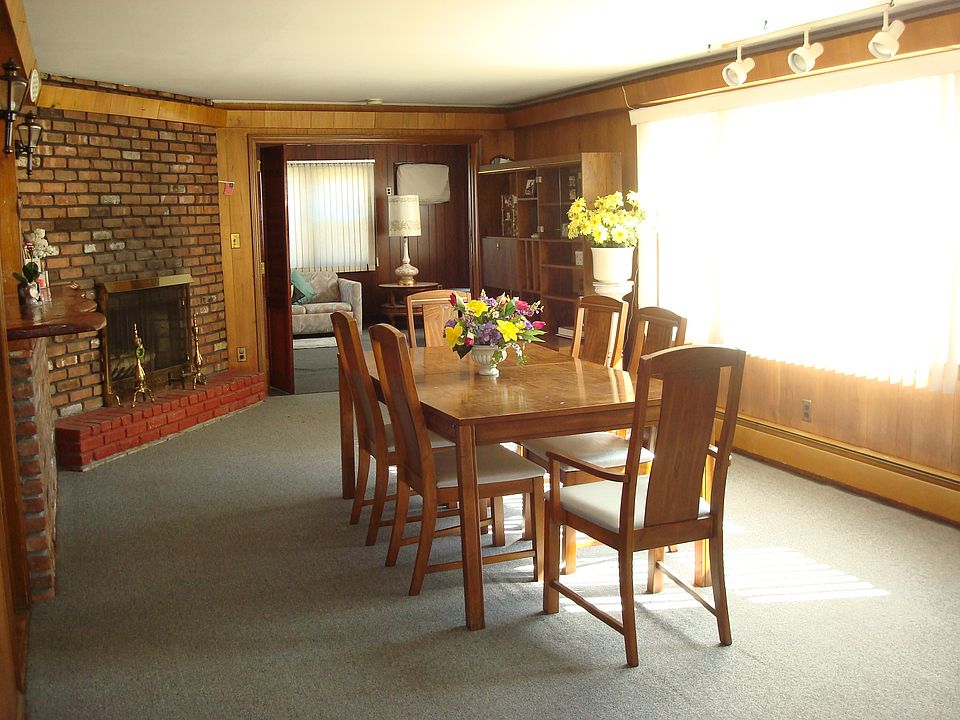 2nd image of 382 Forest Ave