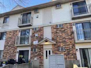 433 S Johnson St APT 7, Iowa City, IA 52240