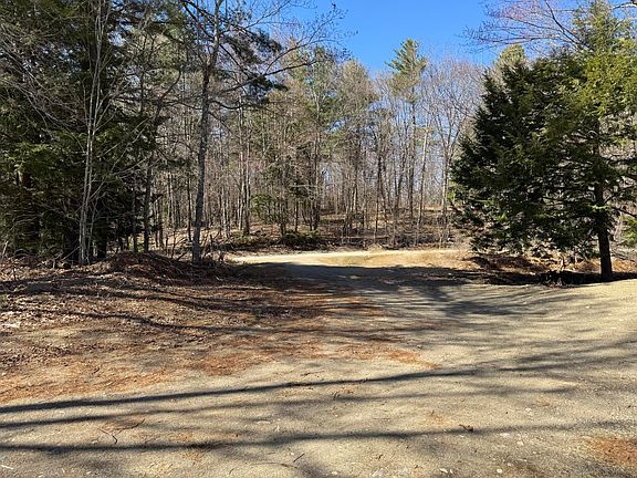 5th image of 330 Old County Road