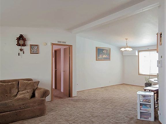 4th image of 13401 NE 28th St