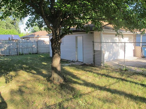 3rd image of 318 Virginia St