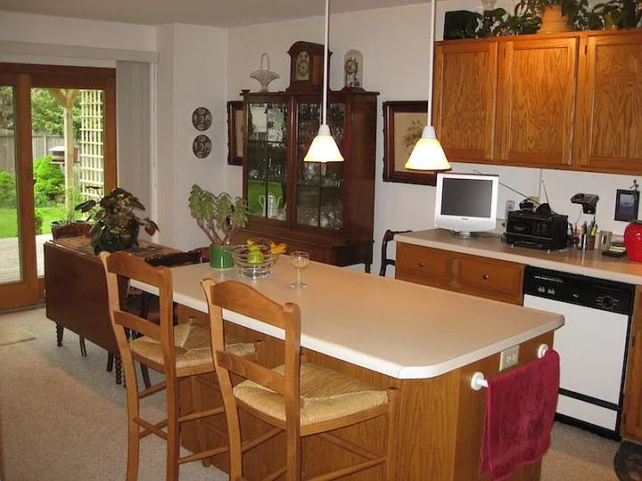 Dining/Kitchen - 1122 Artisan Dr