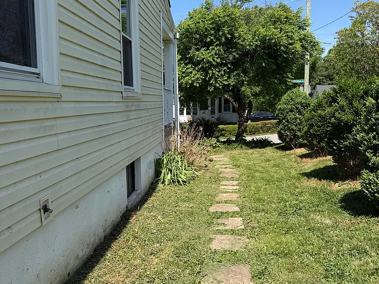 1684 Christian St — Photo 16