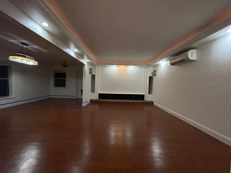 8021 Sandberry Blvd — Photo 10