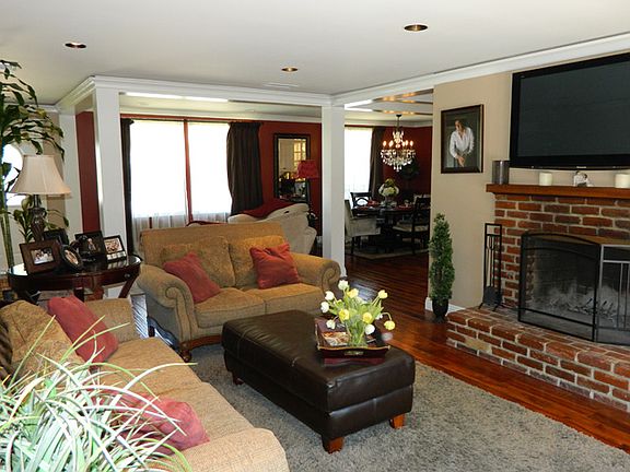 3rd image of 409 N Westridge Ave