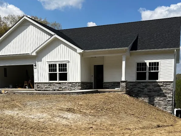 518 Dogwood Ct, Apollo, PA 15613