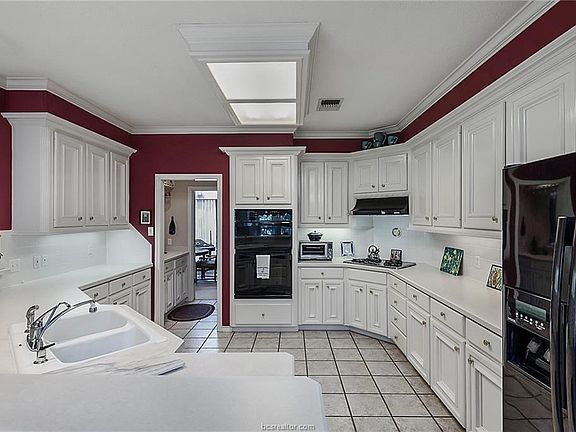 5th image of 4900 Inglewood Ct