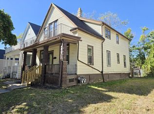 3055 N 10th St, Milwaukee, WI 53206