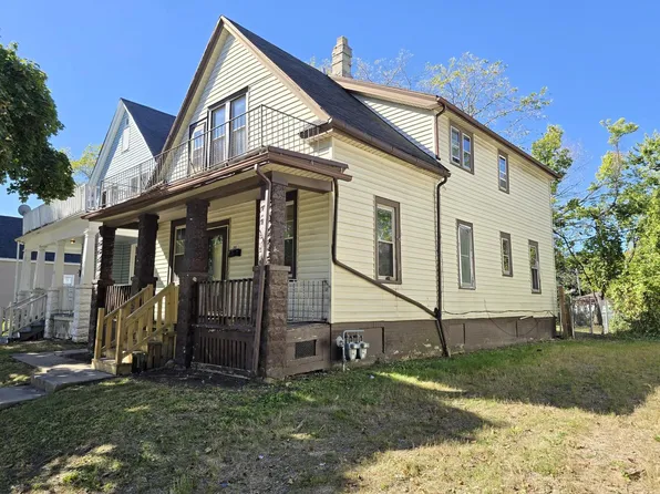 3055 North 10th STREET, Milwaukee, WI 53206