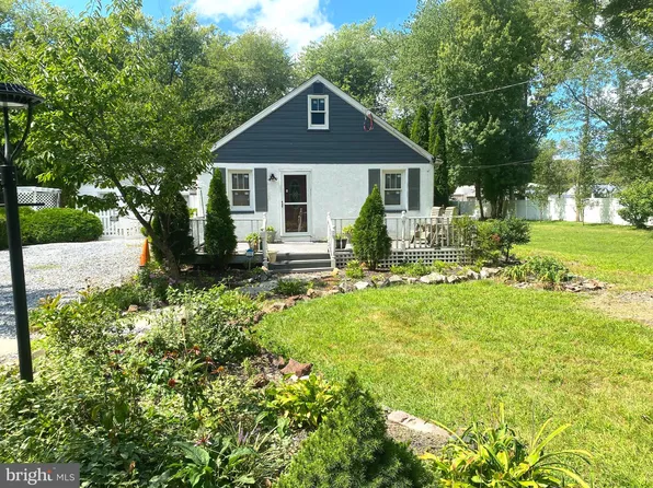 15 Beaver Ave #13, Mount Laurel, NJ 08054